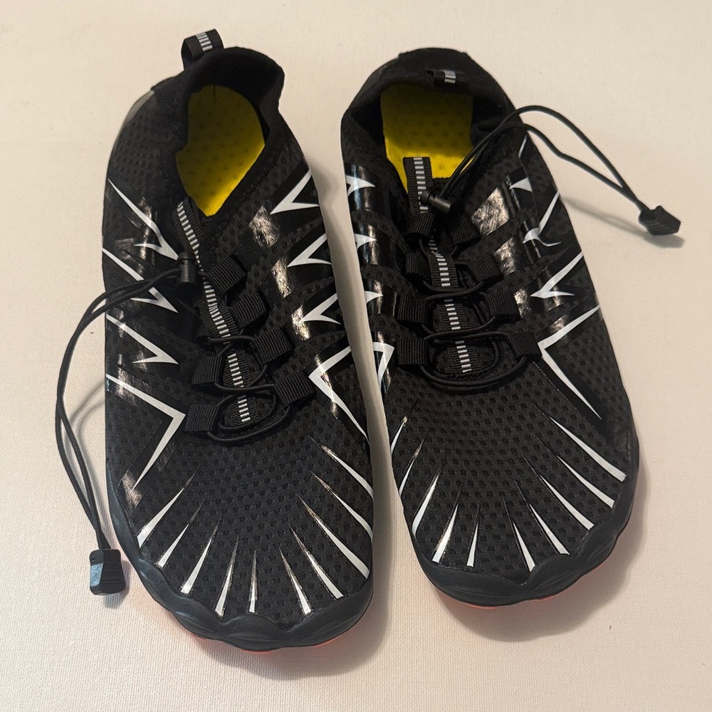Hike footwear barefoot shoes NWOT